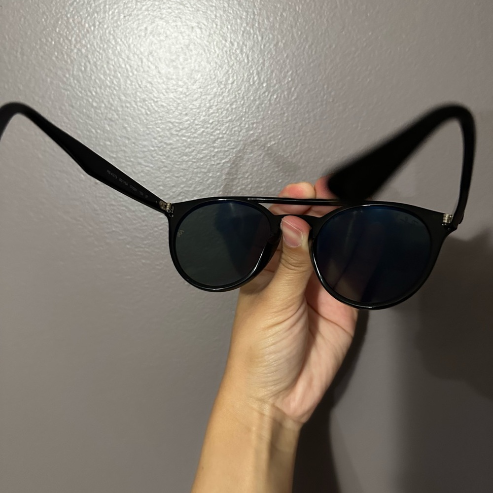 Ray-Ban Black Round Double Bridge Sunglasses - Picture 2 of 8